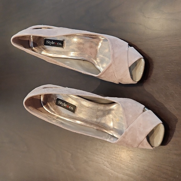 Style & Co womans suede heel size 8 gray - Picture 2 of 16